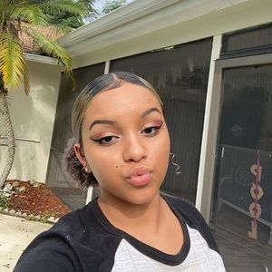 Meet your Posher, Jesenia